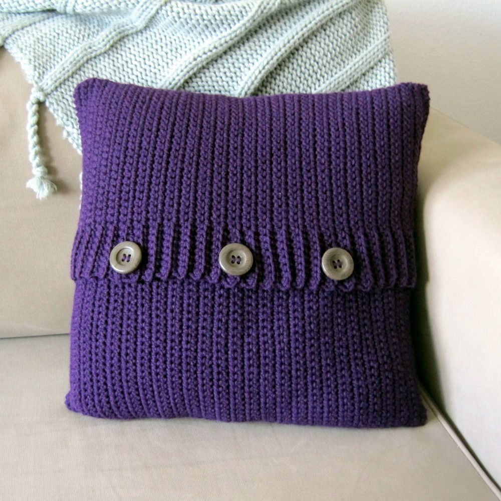 Crochet Button Pillow free crochet pattern She's Got the Notion